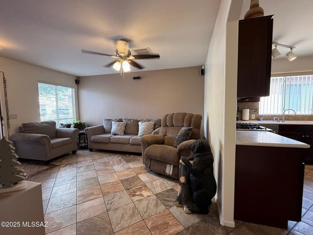 9968 E Country Shadows Drive, Tucson, AZ 85748