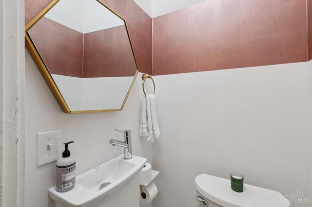 320 Mulberry Street, Cincinnati, OH 45202