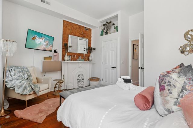 320 Mulberry Street, Cincinnati, OH 45202