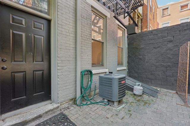 320 Mulberry Street, Cincinnati, OH 45202