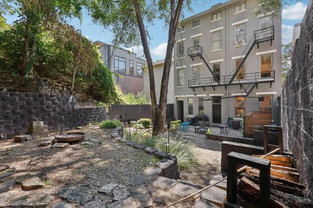 320 Mulberry Street, Cincinnati, OH 45202