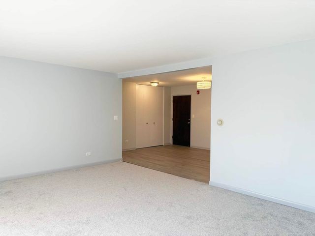 535 S Cleveland Avenue S 305, Arlington Heights, IL 60005