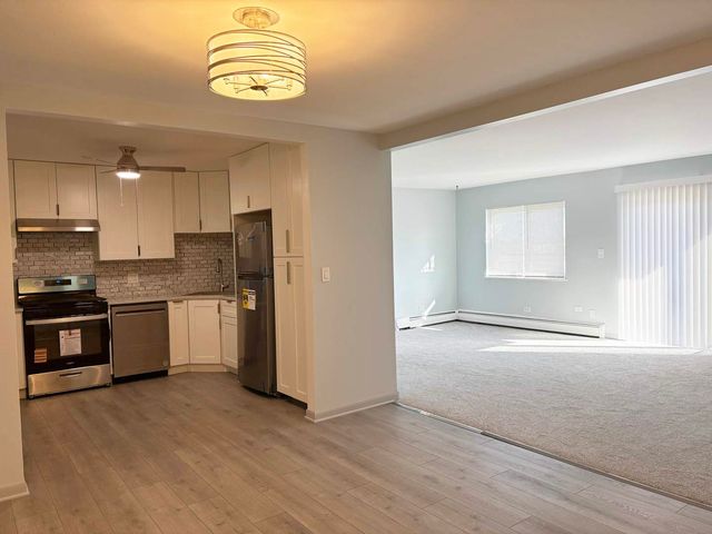 535 S Cleveland Avenue S 305, Arlington Heights, IL 60005