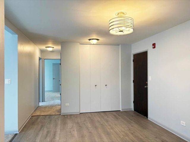 535 S Cleveland Avenue S 305, Arlington Heights, IL 60005