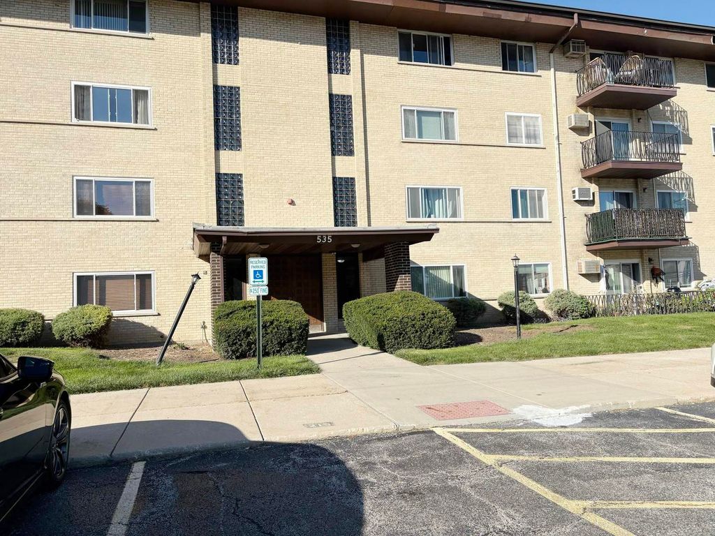 535 S Cleveland Avenue S 305, Arlington Heights, IL 60005