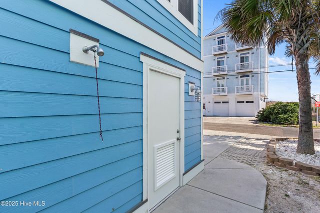 308 Carolina Beach Avenue S Unit 1, Carolina Beach, NC 28428