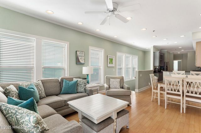 308 Carolina Beach Avenue S Unit 1, Carolina Beach, NC 28428