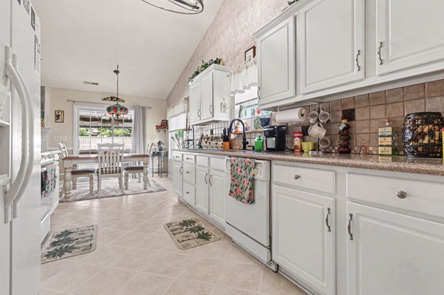 100 Staton Ln., Longs, SC 29568
