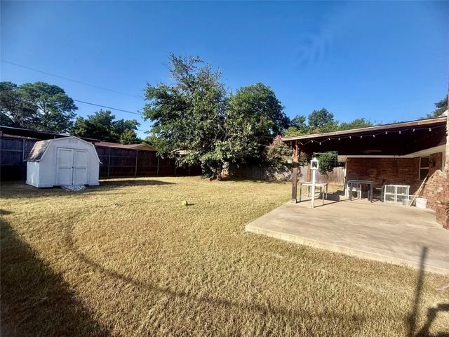 7324 Vanessa Drive, Fort Worth, TX 76112