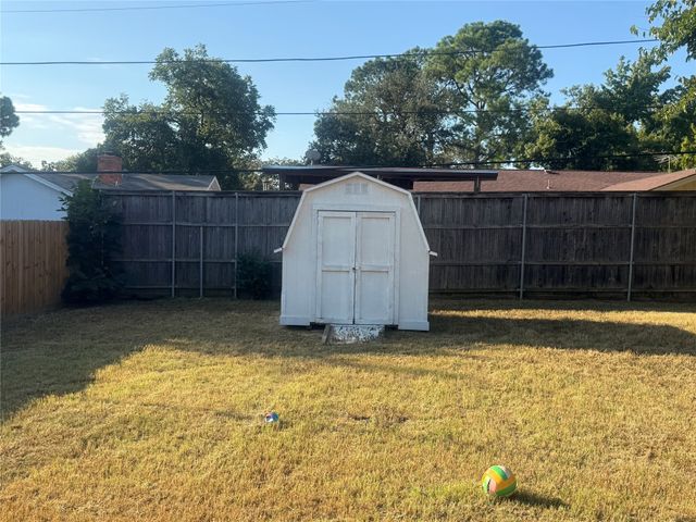 7324 Vanessa Drive, Fort Worth, TX 76112