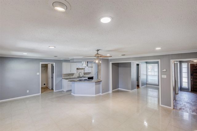 7324 Vanessa Drive, Fort Worth, TX 76112