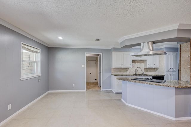 7324 Vanessa Drive, Fort Worth, TX 76112