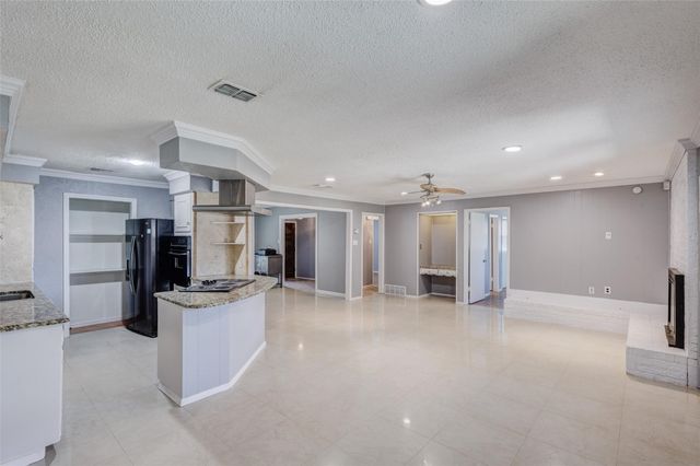 7324 Vanessa Drive, Fort Worth, TX 76112