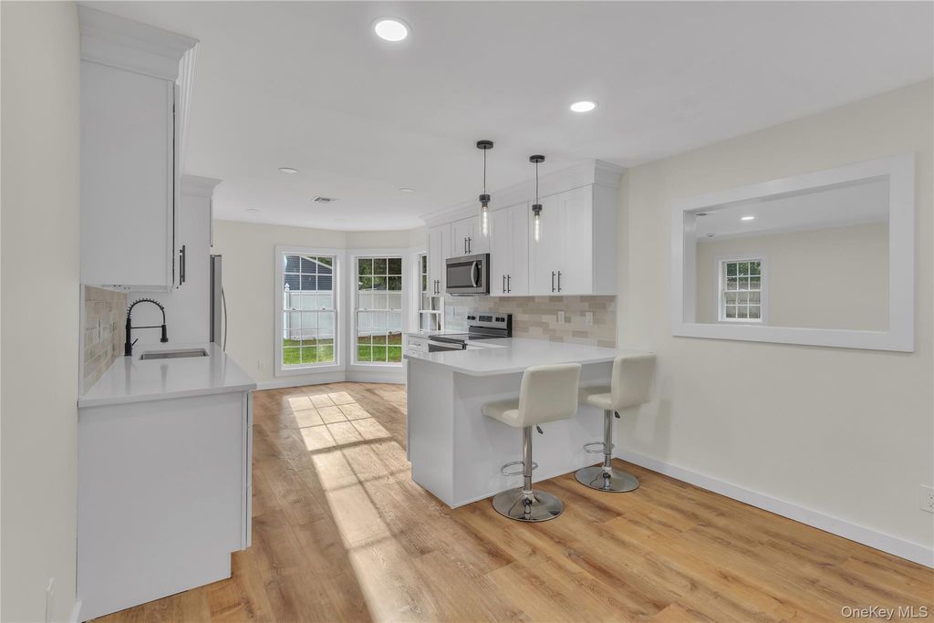 5 Orleans Green, Coram, NY 11727 — photo 3
