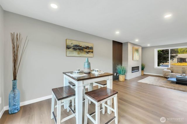 14737 112th Avenue NE, Kirkland, WA 98034