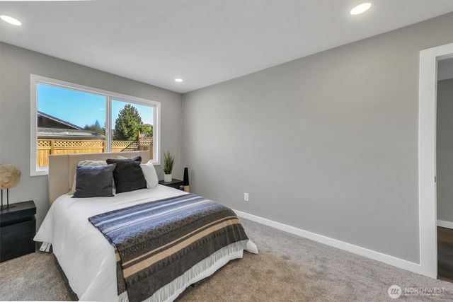 14737 112th Avenue NE, Kirkland, WA 98034