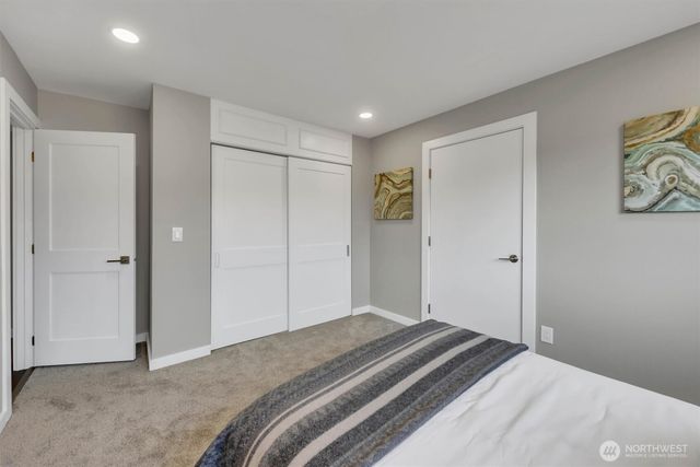 14737 112th Avenue NE, Kirkland, WA 98034