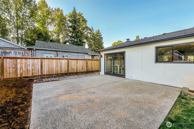 14737 112th Avenue NE, Kirkland, WA 98034
