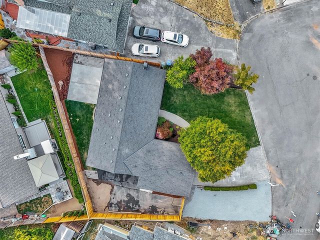 14737 112th Avenue NE, Kirkland, WA 98034