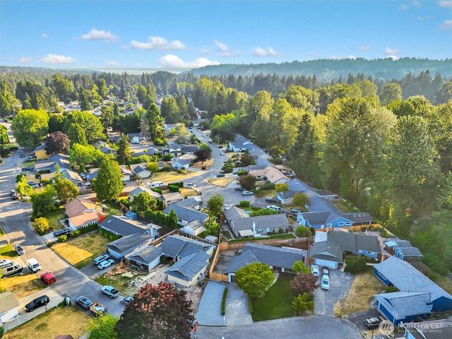 14737 112th Avenue NE, Kirkland, WA 98034