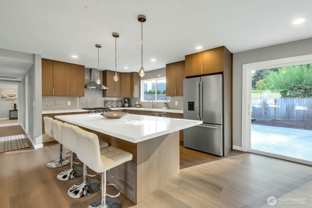 14737 112th Avenue NE, Kirkland, WA 98034