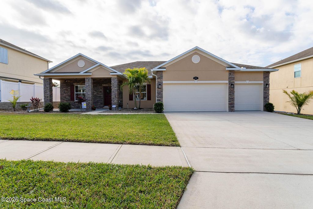 584 L M Davey Lane, Titusville, FL 32780