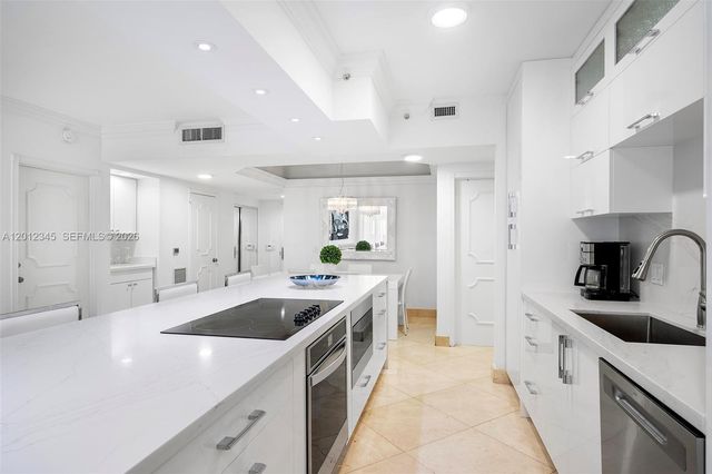 4775 Collins Ave 1504, Miami Beach, FL 33140