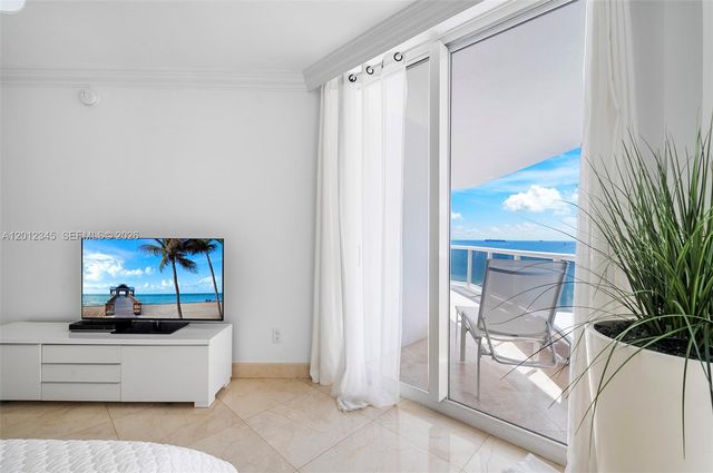 4775 Collins Ave 1504, Miami Beach, FL 33140