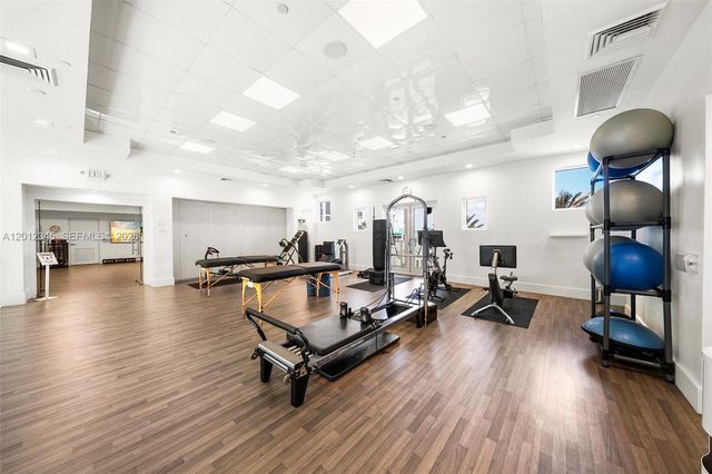 4775 Collins Ave 1504, Miami Beach, FL 33140