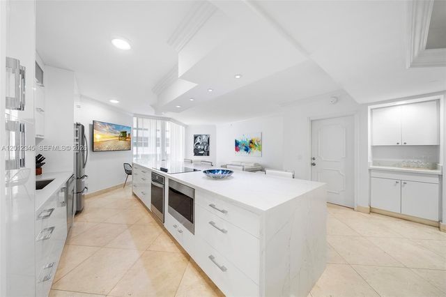4775 Collins Ave 1504, Miami Beach, FL 33140