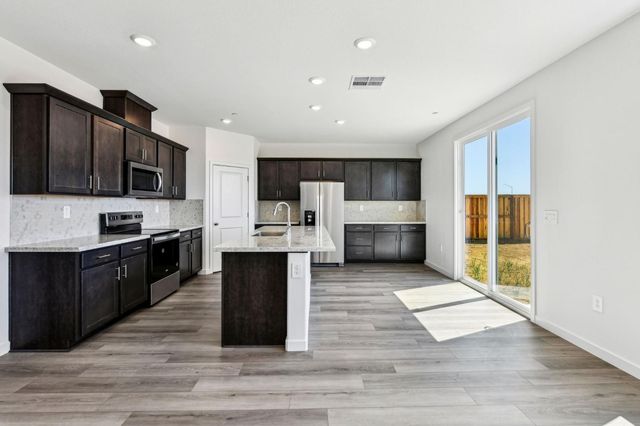 1280 Bastion Ave, Galt, CA 95632