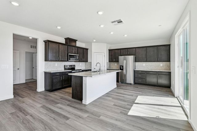 1280 Bastion Ave, Galt, CA 95632