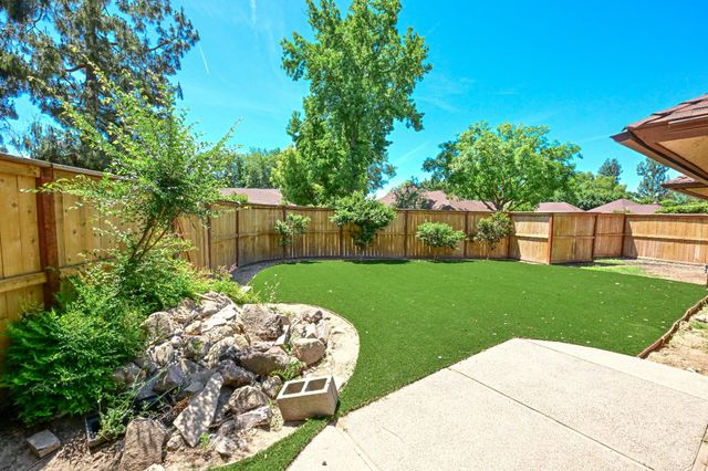 5088 N Forkner Avenue, Fresno, CA 93711