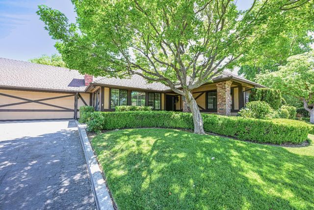 5088 N Forkner Avenue, Fresno, CA 93711