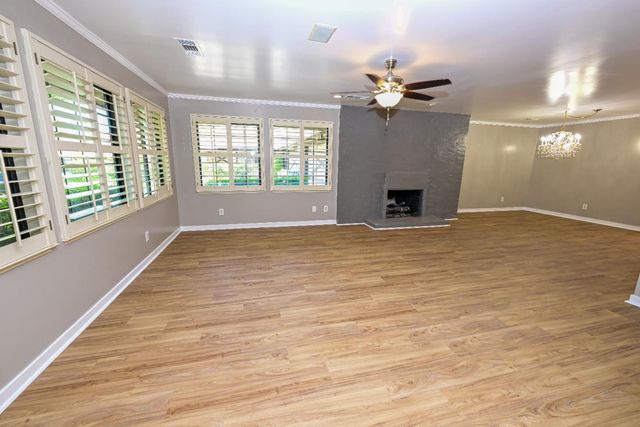 5088 N Forkner Avenue, Fresno, CA 93711