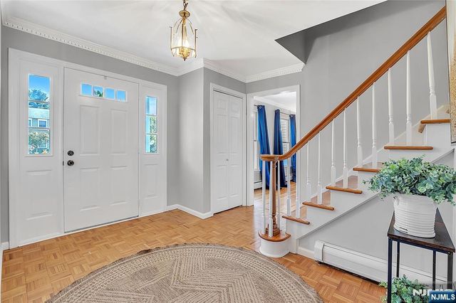 6 Meester Street, Mahwah, NJ 07430