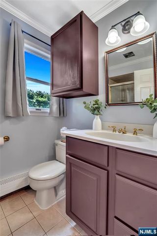 6 Meester Street, Mahwah, NJ 07430