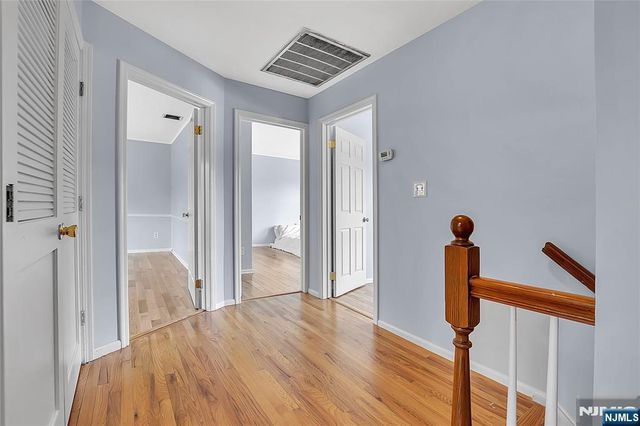 6 Meester Street, Mahwah, NJ 07430