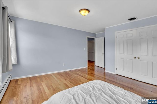 6 Meester Street, Mahwah, NJ 07430