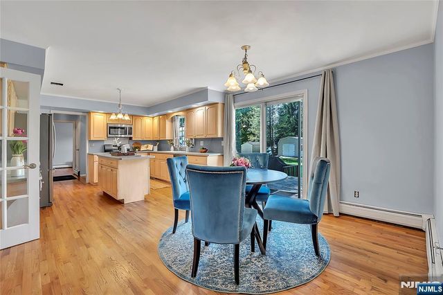 6 Meester Street, Mahwah, NJ 07430