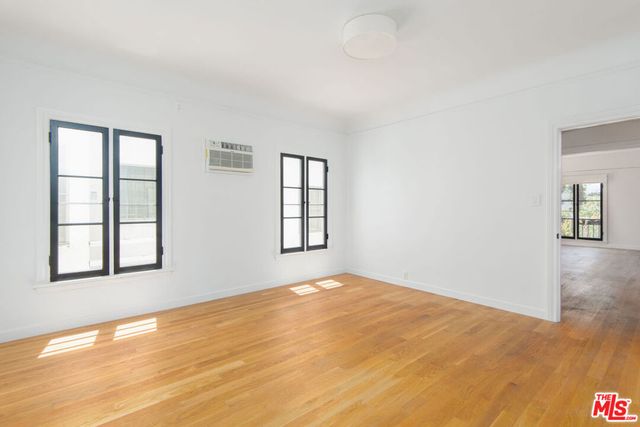 900 S Orange Grove Avenue 203, Los Angeles, CA 90036
