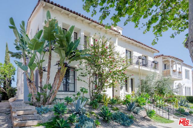 900 S Orange Grove Avenue 203, Los Angeles, CA 90036