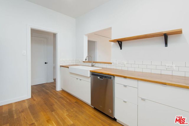 900 S Orange Grove Avenue 203, Los Angeles, CA 90036
