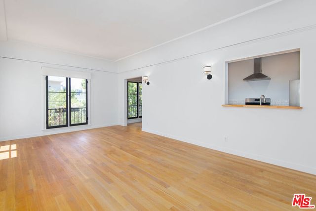 900 S Orange Grove Avenue 203, Los Angeles, CA 90036