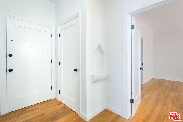 900 S Orange Grove Avenue 203, Los Angeles, CA 90036