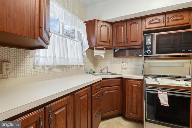 1750 PRESTON RD, Alexandria, VA 22302