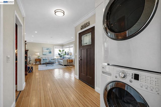 17676 Garland Ct, Castro Valley, CA 94546