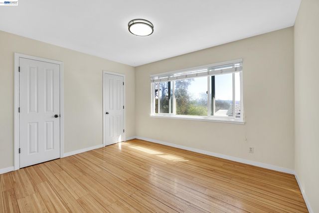 17676 Garland Ct, Castro Valley, CA 94546