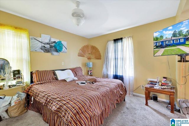 137 BROOKWOOD ROAD W, Midfield, AL 35228