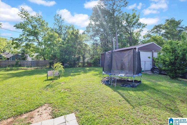 137 BROOKWOOD ROAD W, Midfield, AL 35228